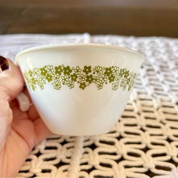 VINTAGE Correlle Spring Blossom Crazy Daisy Tea Cups - Picture 5 of 6